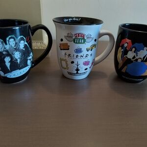FRIENDS White and Black Central Perk Graphic Mugs set of three